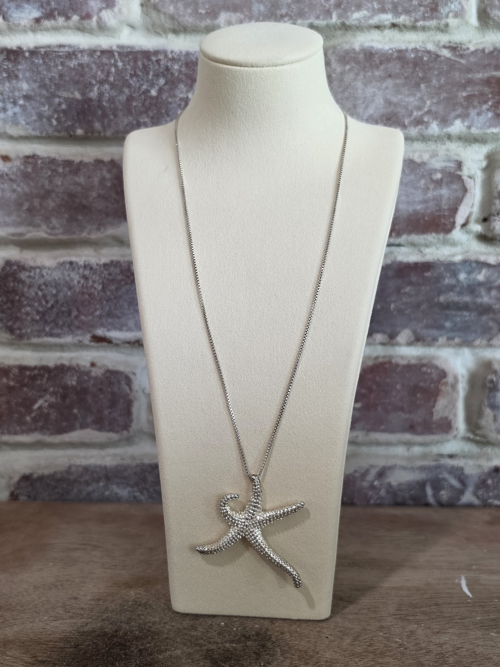 vintage Sterling Silver Starfish Pendant Necklace